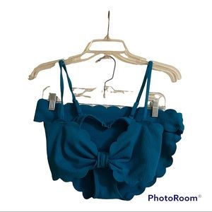 Old Navy Scallop Trim Two Piece Swim Suit Womens